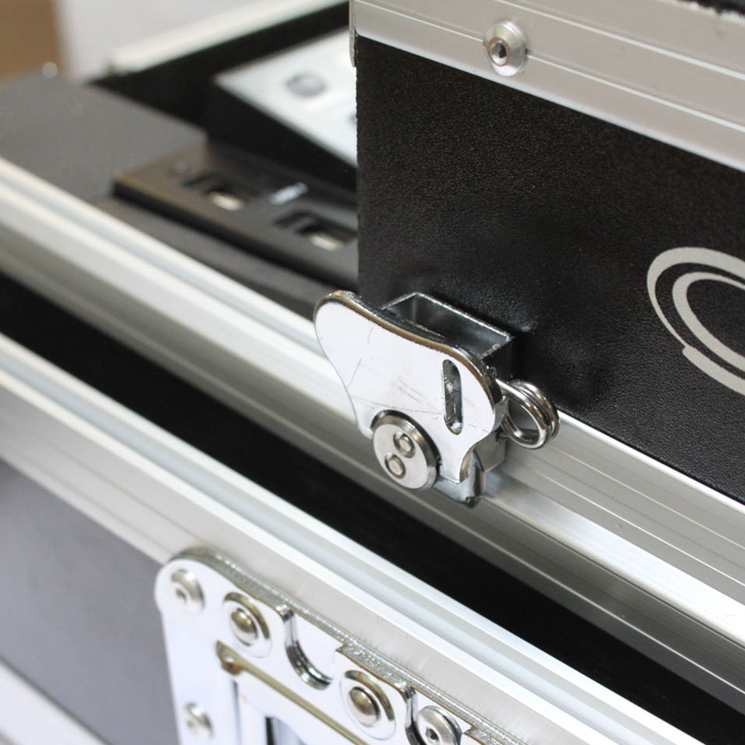 Denon MCX8000 Flight Case with 2U Rack Space, Wheels, and Glide Platform - Image 7